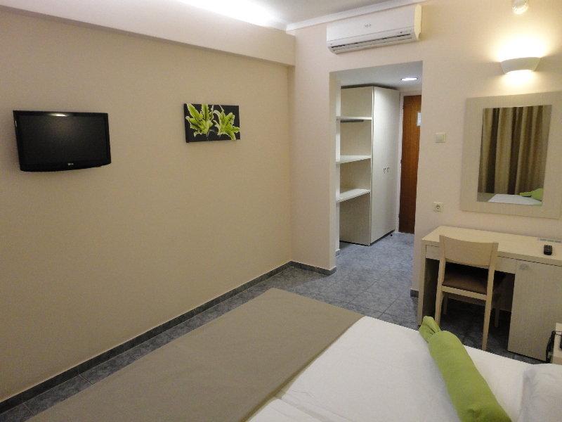 Imperial Hotel And Apartments 科斯镇 外观 照片