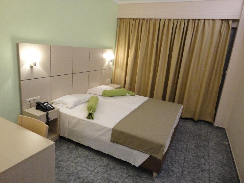 Imperial Hotel And Apartments 科斯镇 外观 照片